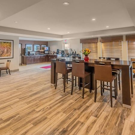 Landmark Suites - Williston Extérieur photo