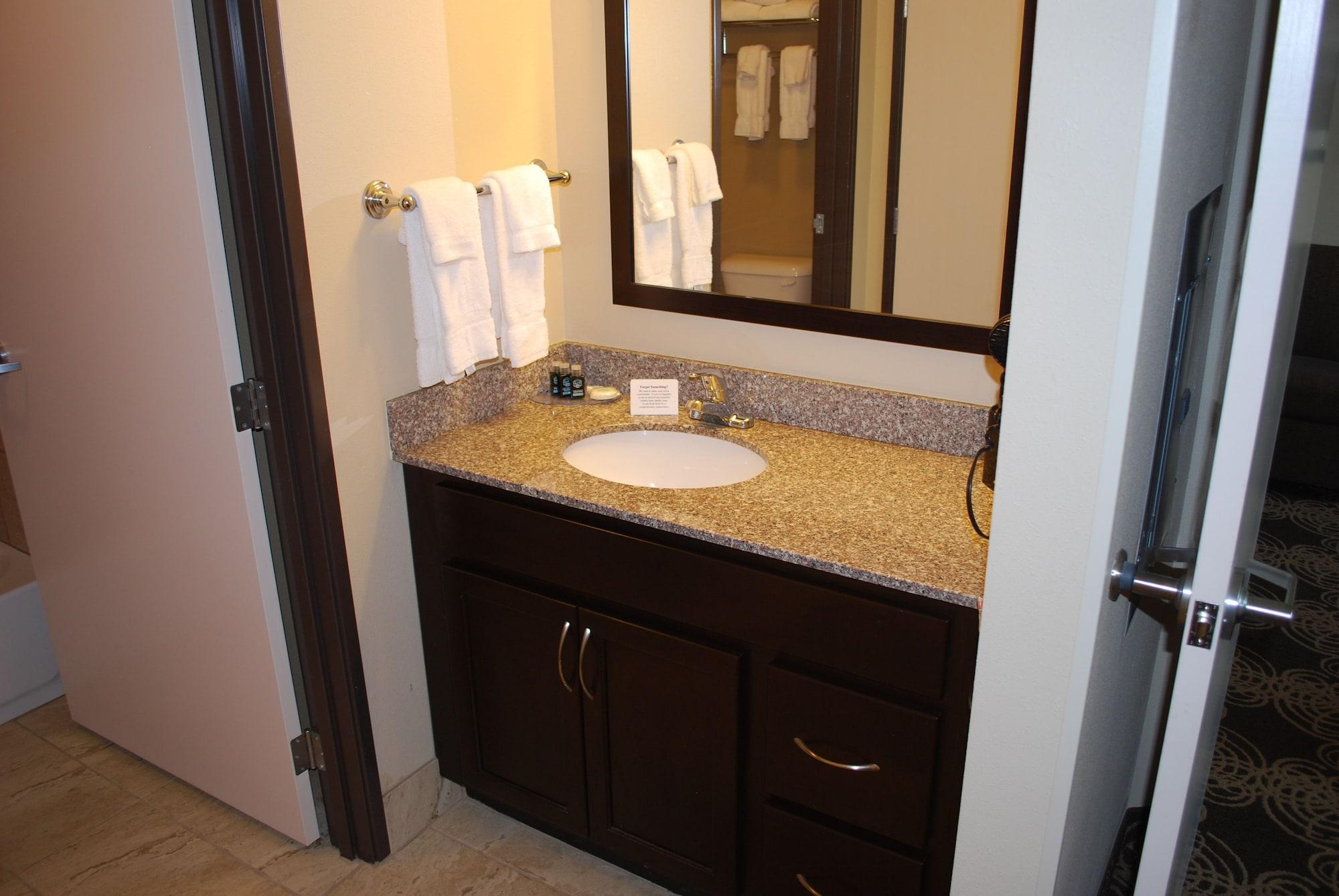 Landmark Suites - Williston Extérieur photo