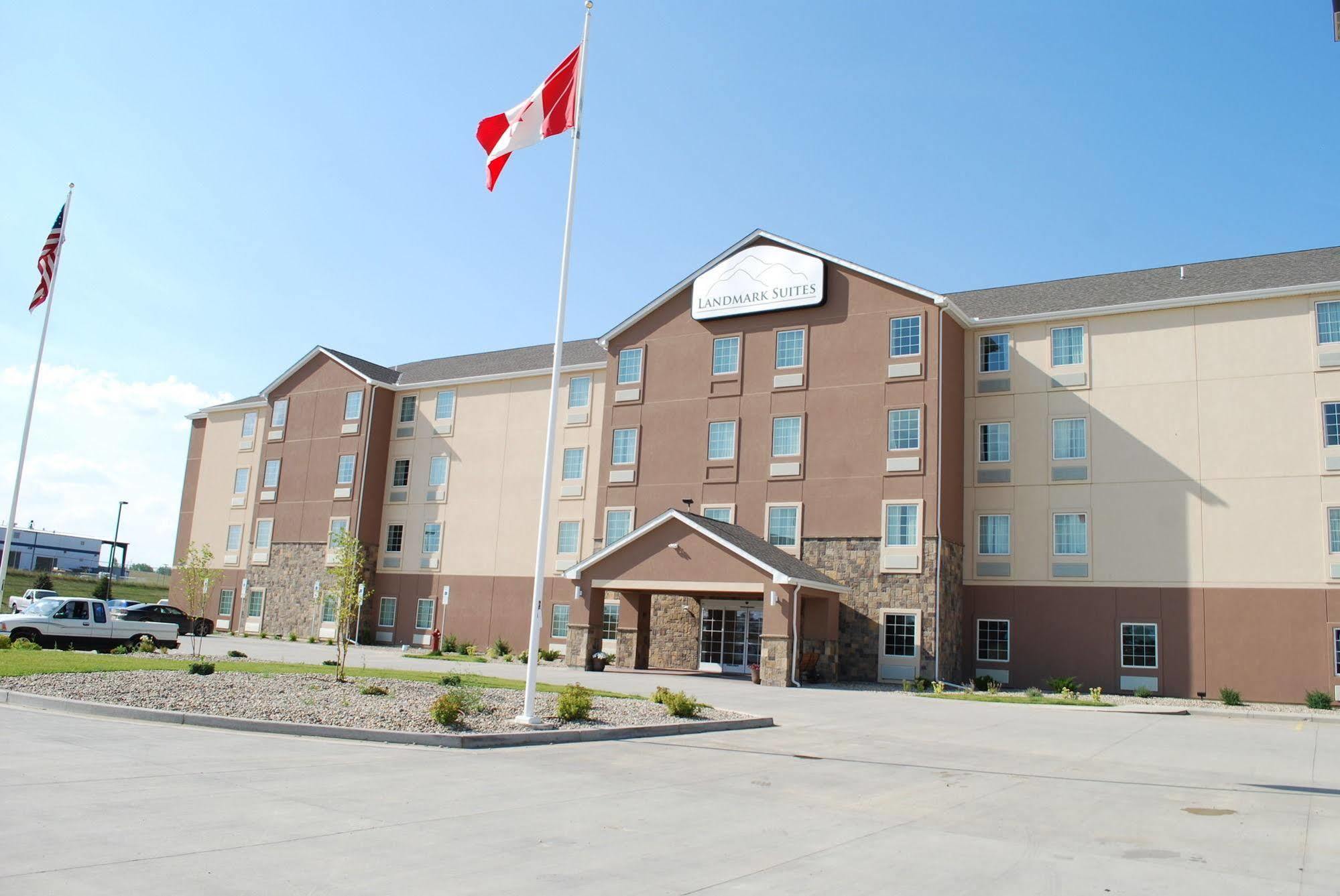 Landmark Suites - Williston Extérieur photo