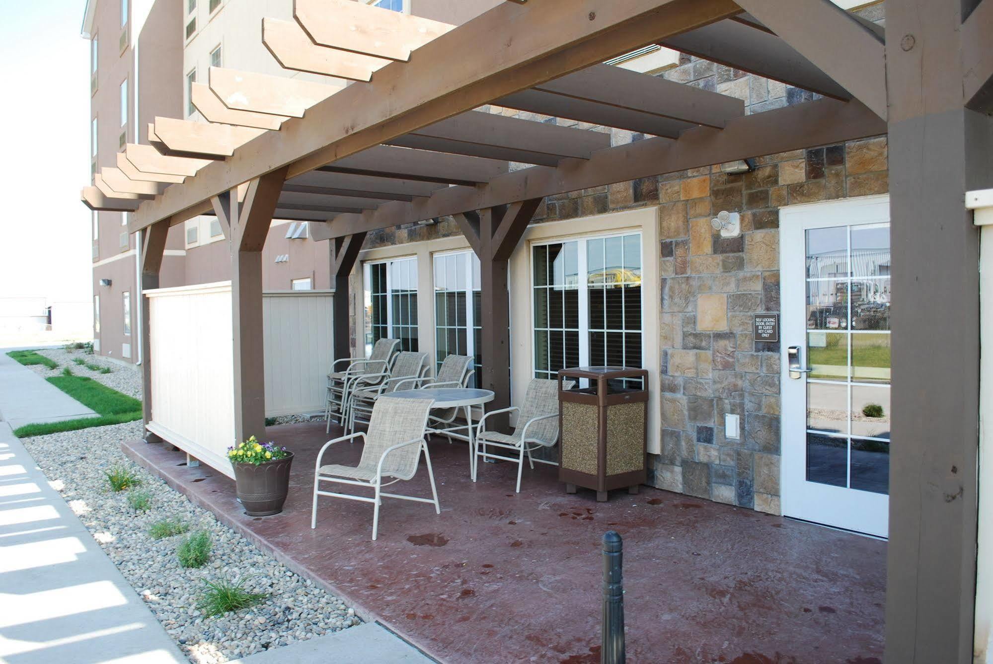 Landmark Suites - Williston Extérieur photo
