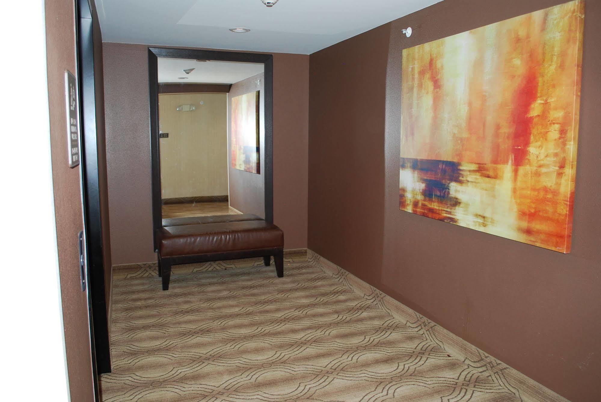 Landmark Suites - Williston Extérieur photo